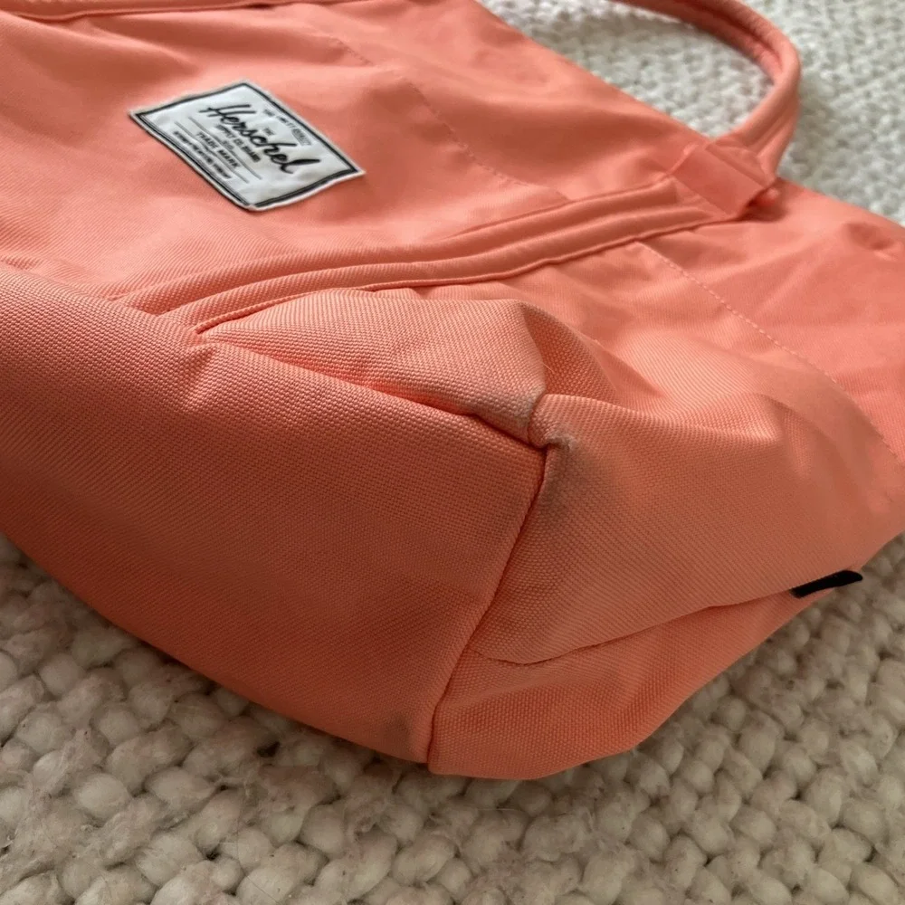Herschel Supply Co.‎ Pink Tote Bag Pockets Easy Access Double Zip Side Snap Alt